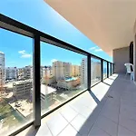 Rocha Tower 11a Apartman *