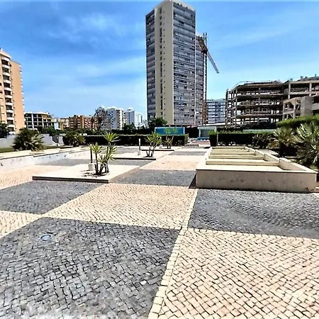 Rocha Tower 11a Apartment